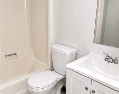 35 Weld Street - Photo Thumbnail 8