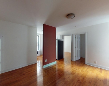 York Avenue - Photo Thumbnail 4