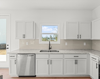 99 Carroll Circle - Photo Thumbnail 9