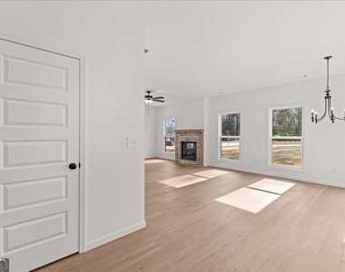 99 Carroll Circle - Photo Thumbnail 10