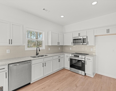 99 Carroll Circle - Photo Thumbnail 8