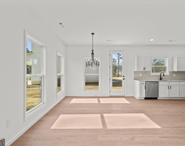 99 Carroll Circle - Photo Thumbnail 5