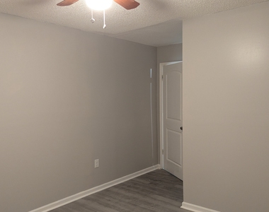 3444 Mogul Road - Photo Thumbnail 5