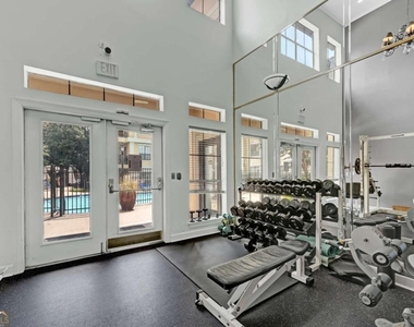 3777 Peachtree Road Ne - Photo Thumbnail 32