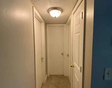 124 Bowen Street - Photo Thumbnail 7