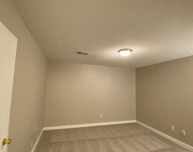 124 Bowen Street - Photo Thumbnail 8