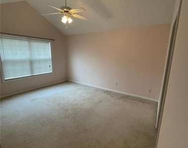 1028 Montague Place Court - Photo Thumbnail 14