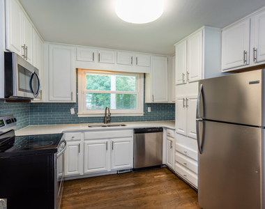 2752 Arrowood Drive - Photo Thumbnail 8