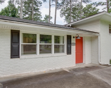 2752 Arrowood Drive - Photo Thumbnail 3