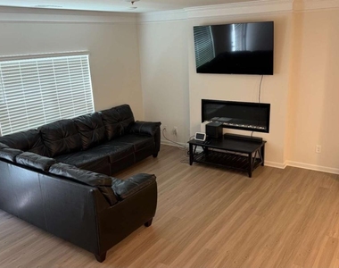 3587 Fairhaven Drive - Photo Thumbnail 3