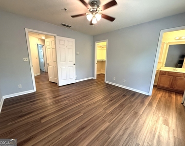 207 Granite Way - Photo Thumbnail 14