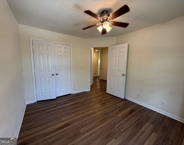 207 Granite Way - Photo Thumbnail 23