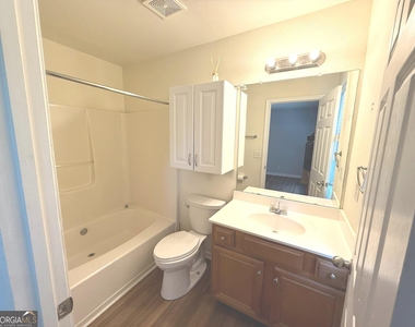 207 Granite Way - Photo Thumbnail 17