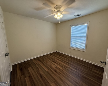 207 Granite Way - Photo Thumbnail 19