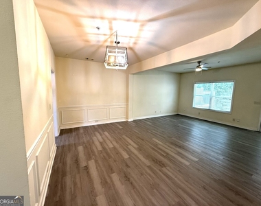 207 Granite Way - Photo Thumbnail 7