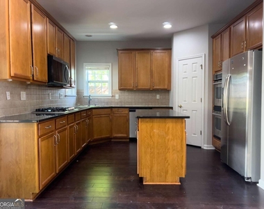 3210 Warbler Way - Photo Thumbnail 3