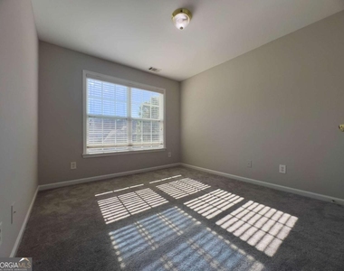 3210 Warbler Way - Photo Thumbnail 20