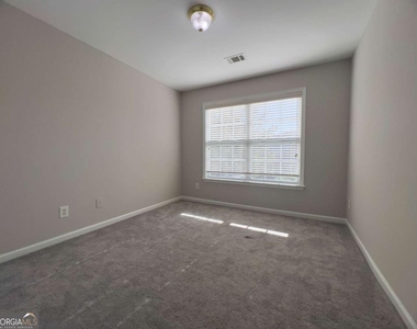3210 Warbler Way - Photo Thumbnail 18