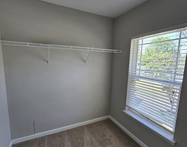 99 Matador Way - Photo Thumbnail 18