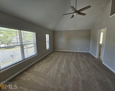 99 Matador Way - Photo Thumbnail 17