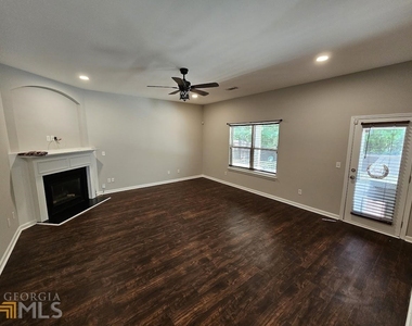 99 Matador Way - Photo Thumbnail 4