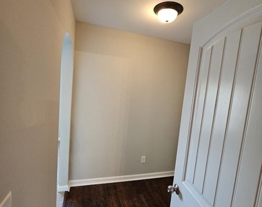 99 Matador Way - Photo Thumbnail 16