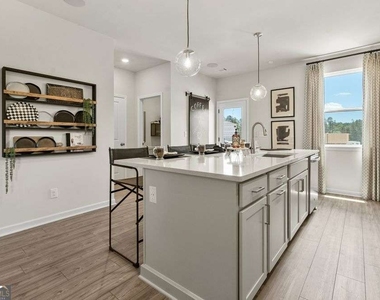 100 Holt Lane - Photo Thumbnail 5