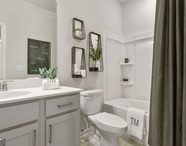 100 Holt Lane - Photo Thumbnail 26