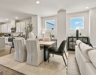 100 Holt Lane - Photo Thumbnail 14