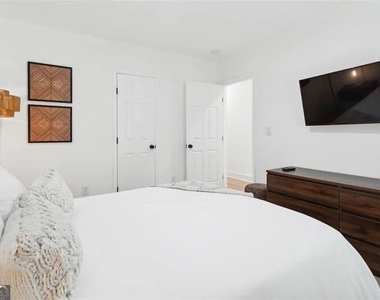 725 Alta Place Nw - Photo Thumbnail 16