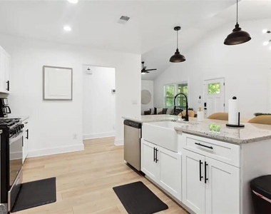 725 Alta Place Nw - Photo Thumbnail 6