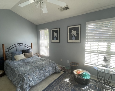 4911 Walden Lake Square - Photo Thumbnail 20