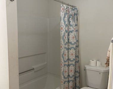 4911 Walden Lake Square - Photo Thumbnail 17