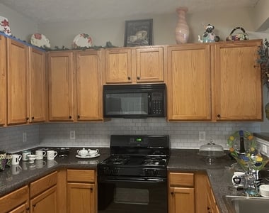4911 Walden Lake Square - Photo Thumbnail 5