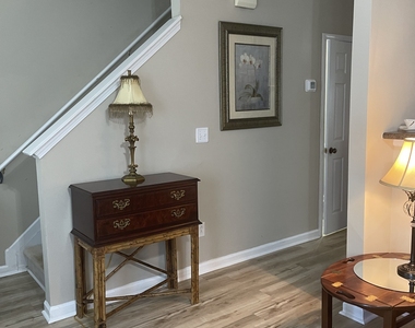 4911 Walden Lake Square - Photo Thumbnail 12