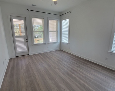 111 Pearl Street - Photo Thumbnail 21