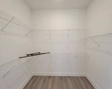 111 Pearl Street - Photo Thumbnail 26