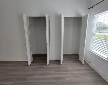 111 Pearl Street - Photo Thumbnail 45