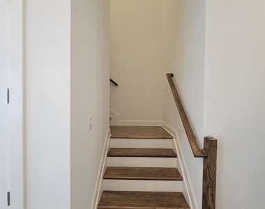 111 Pearl Street - Photo Thumbnail 33