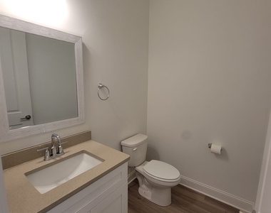 111 Pearl Street - Photo Thumbnail 17