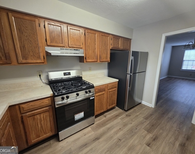 300 Handley Ct A - Photo Thumbnail 3