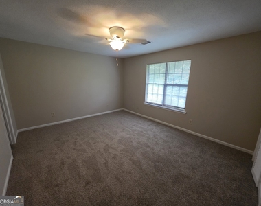 300 Handley Ct A - Photo Thumbnail 10