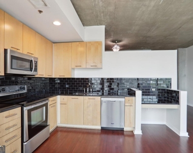 3324 Peachtree Road Ne - Photo Thumbnail 12