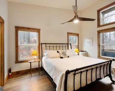 642 Crabapple Drive - Photo Thumbnail 9