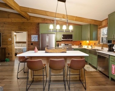 642 Crabapple Drive - Photo Thumbnail 4