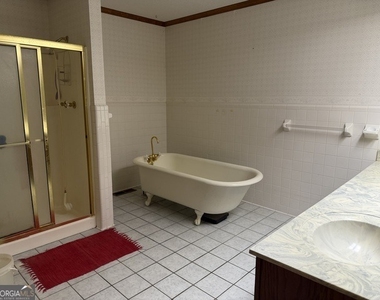 206 Ridge Circle - Photo Thumbnail 11