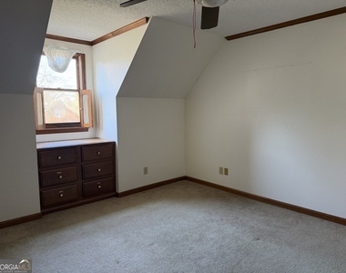 206 Ridge Circle - Photo Thumbnail 18
