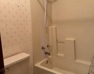 206 Ridge Circle - Photo Thumbnail 14