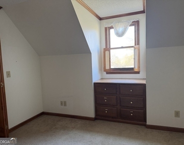206 Ridge Circle - Photo Thumbnail 16