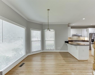9345 Riverclub Parkway - Photo Thumbnail 16